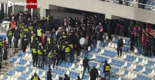 "დაინგრა სტადიონი, სირცხვილი" - სომეხი და ქართველი გულშემატკივარი ერთმანეთს დაუპირისპირდა - ვრცელდება კადრები ადგილიდან, სადაც პოლიციის დახმარება გახდა საჭირო