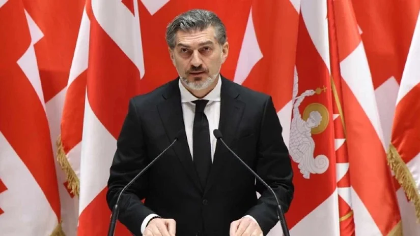 პრეზიდენტის საგანგებო განცხადება...„ვთავაზობ ყველა მსჯავრდებულ პოლიტიკოსს, მომმართოს განცხადებით შეწყალების შესახებ და იმავე განცხადებით დაადასტუროს სურვილი არჩევნებში მონაწილეობის შესახებ“- მიხეილ ყაველაშვილი